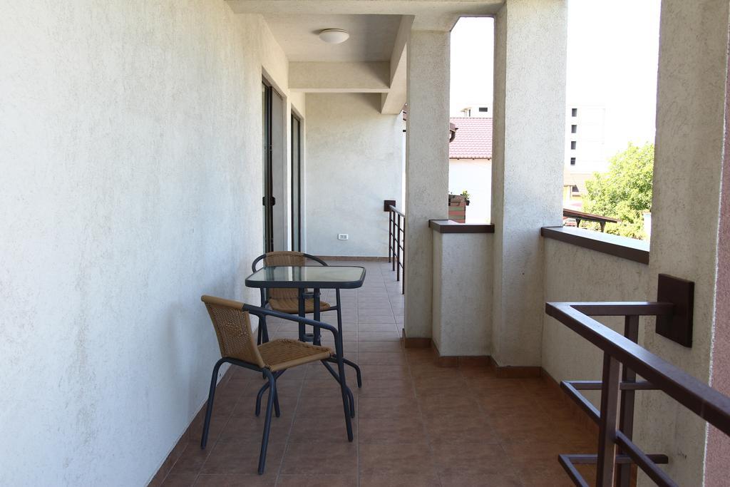 M13 Apartments Navodari Dış mekan fotoğraf