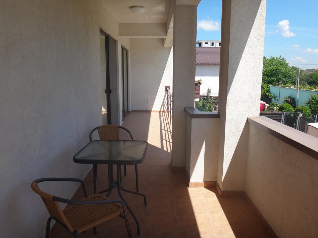 M13 Apartments Navodari Dış mekan fotoğraf
